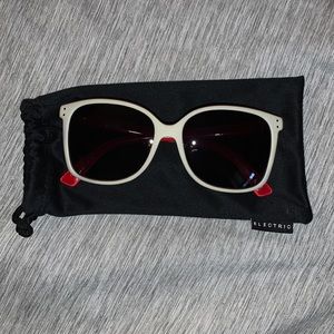Vonzipper sunglasses